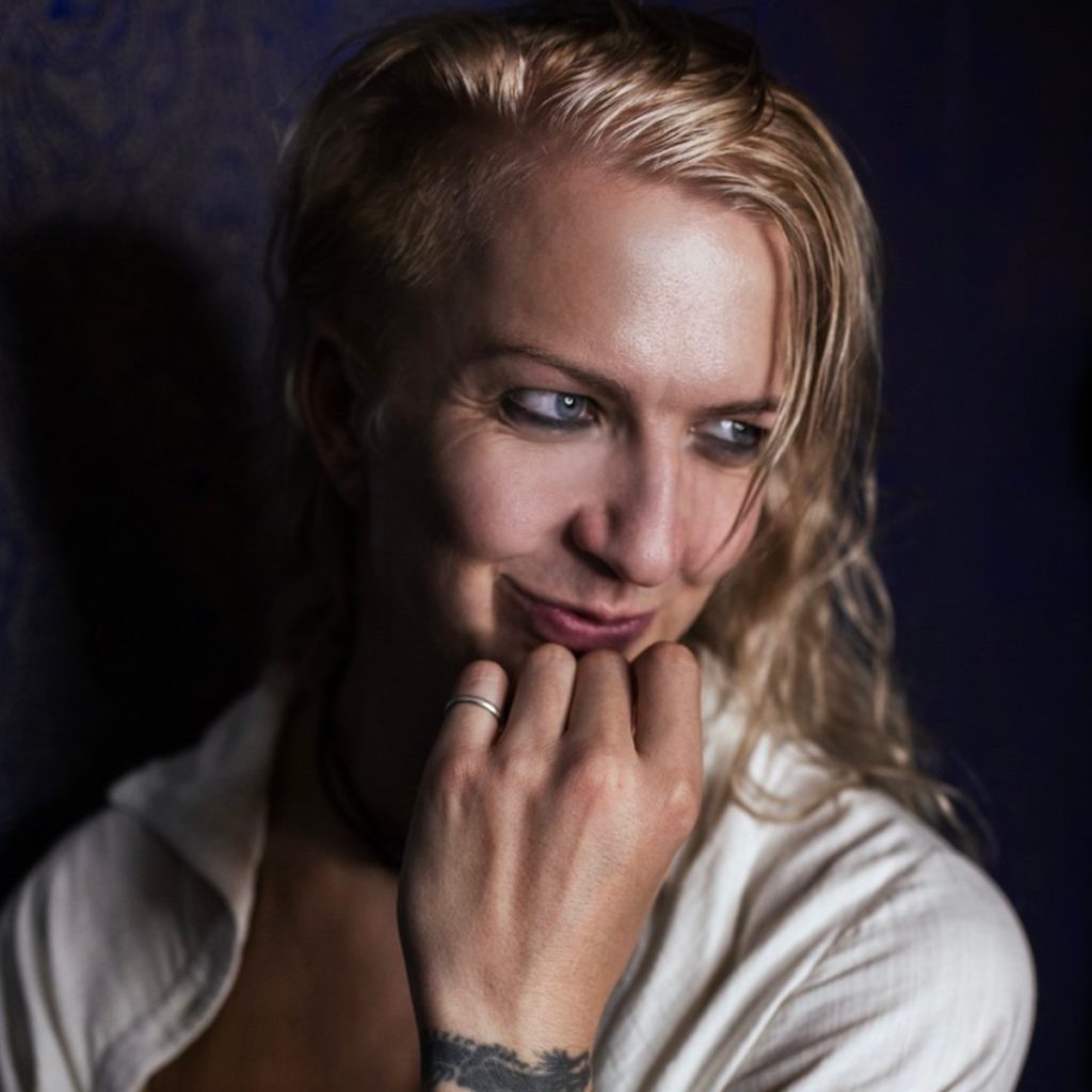 Kai Silver - Companion and Escort to Hands on Sexological Bodywork to Domination 